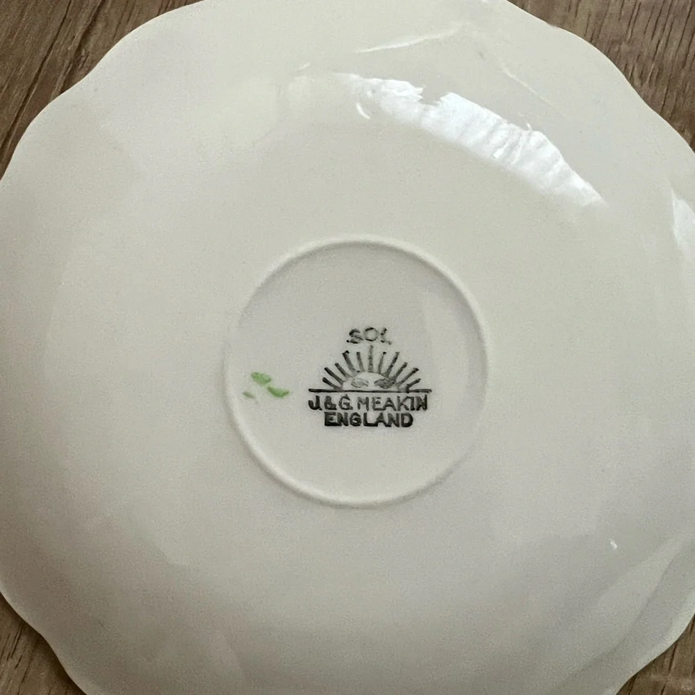 Vintage “old Avon dale” J&G Meakin England 6 PCs - 2‎ Plates, 2 Bowls, 2 Saucers